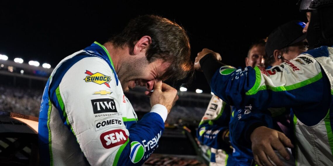 Daniel Suárez conquista NASCAR y dedica emotiva victoria a Kyle Busch: “Lo hice por él”