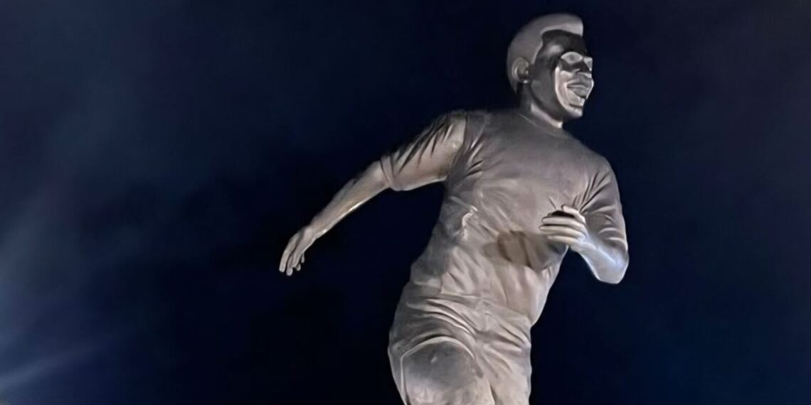 Estatua de Pelé en Guadalajara