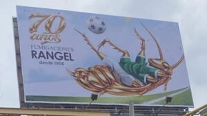 La cucaracha más famosa de Monterrey vuelve a conquistar redes: así luce el panorámico de Fumigaciones Rangel rumbo al Mundial 2026