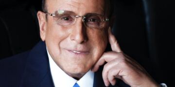 Muere Clive Davis, el legendario productor que descubrió a Whitney Houston y Janis Joplin