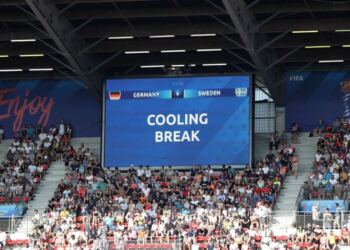 Aficionados muestran su rechazo a la pausa de hidratación durante los partidos del Mundial 2026