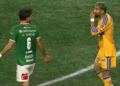 Rodrigo Aguirre es el primer expulsado por la Ley Prestianni en la Liga MX