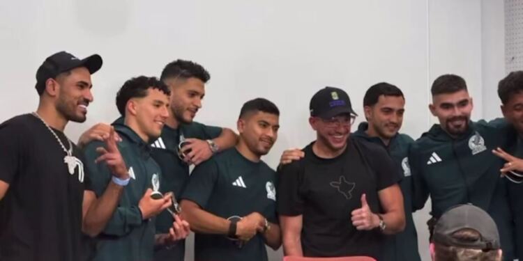 Selección Mexicana devuelve los relojes que Steve Will Do It regaló al plantel