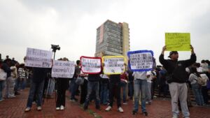 unam
