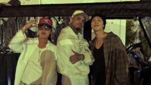 J-Hope y Namjoon de BTS reciben críticas por asistir a concierto de Chris Brown y tomarse una foto con él
