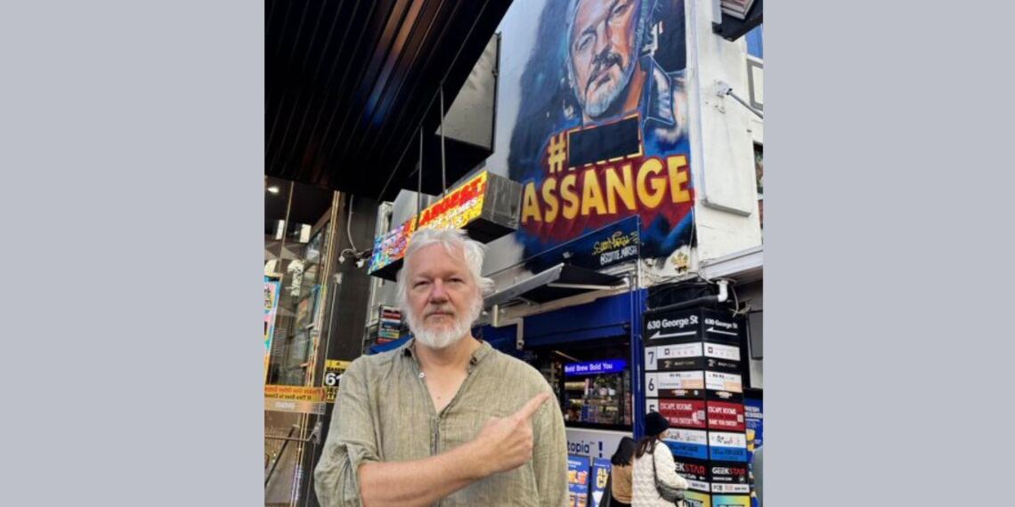 Julián Assange