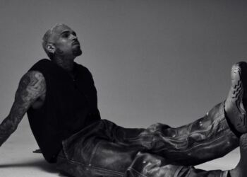 Chris Brown recibe una condena de ocho meses de prisión suspendida tras declararse culpable en Reino Unido