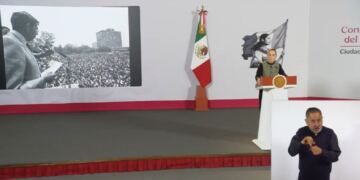 Homenaje a Cuauhtémoc Cárdenas