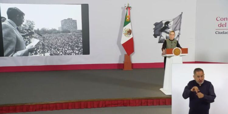 Homenaje a Cuauhtémoc Cárdenas