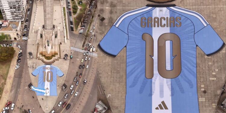 Rosario despide a Messi con un gigante jersey y un “Gracias” antes de su último partido con Argentina