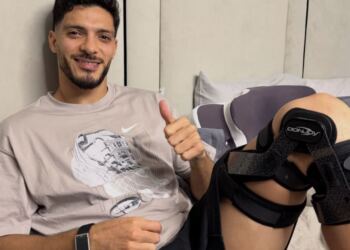 Raúl Jiménez será operado de la rodilla izquierda y estaría fuera de las canchas hasta 2027