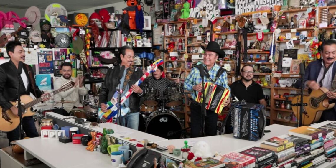 Los Tigres del Norte conquistan el Tiny Desk con música y un mensaje pro-migrante